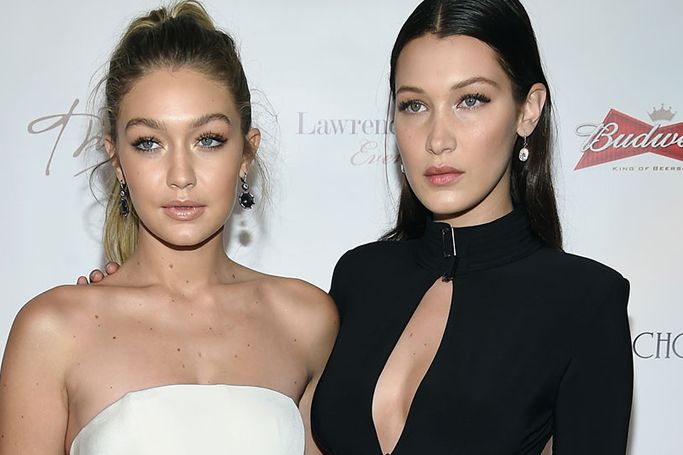 The Hadid Sisters' Top 2017 Street-Style Looks The Hadid Sisters' Top 2017 Street-Style Looks