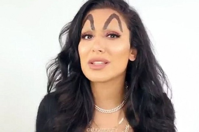 8 Of The Weirdest Eyebrows Trends Out There 8 Of The Weirdest Eyebrows Trends Out There