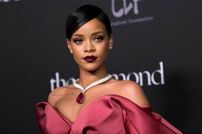 50 Rihanna Outfits That Will Give You Major Fashion Envy 50 Rihanna Outfits That Will Give You Major Fashion Envy